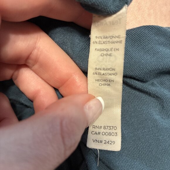 alo yoga Women’s Solid Blue Crew Neck Crop Twist Front Layering Tank Top Xs - Picture 5 of 6